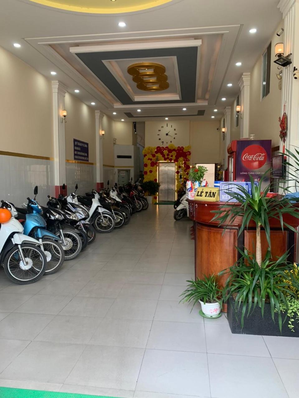 Nha Nghi Thanh Xuan- Co Cho Thue Xe May Va Xuat Hoa Don Ap Dong An Экстерьер фото